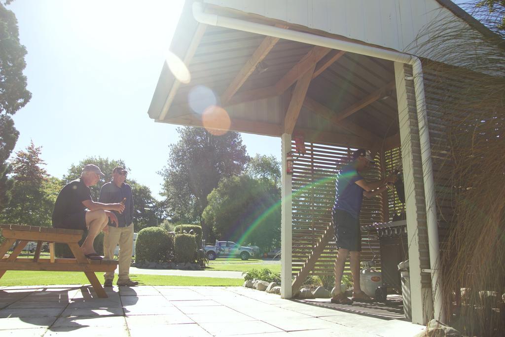 Geraldine Top 10 Holiday Park Exterior foto